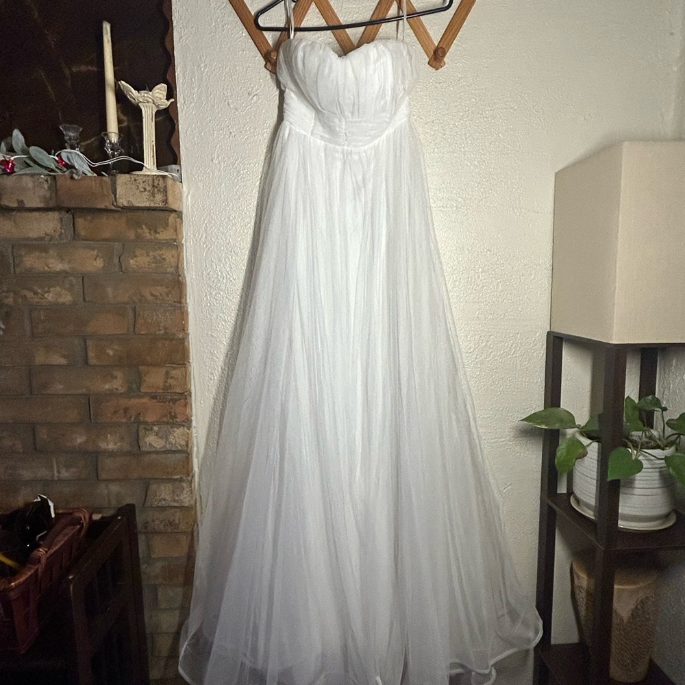 Elegant White Wedding Dress
